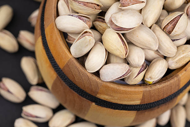 تصویر 3 از عرضه پسته اکبری خام ارگانیک با شرایط عالی